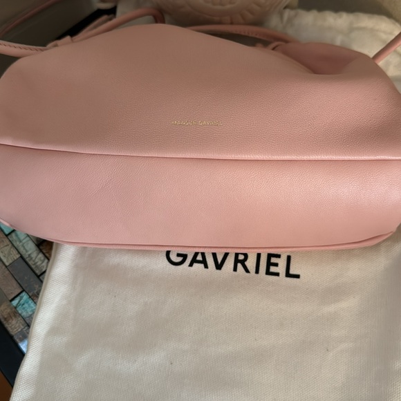 ManSur Gavriel Mini Cloud Leather Clutch
Mansur Gavriel - Picture 10 of 15